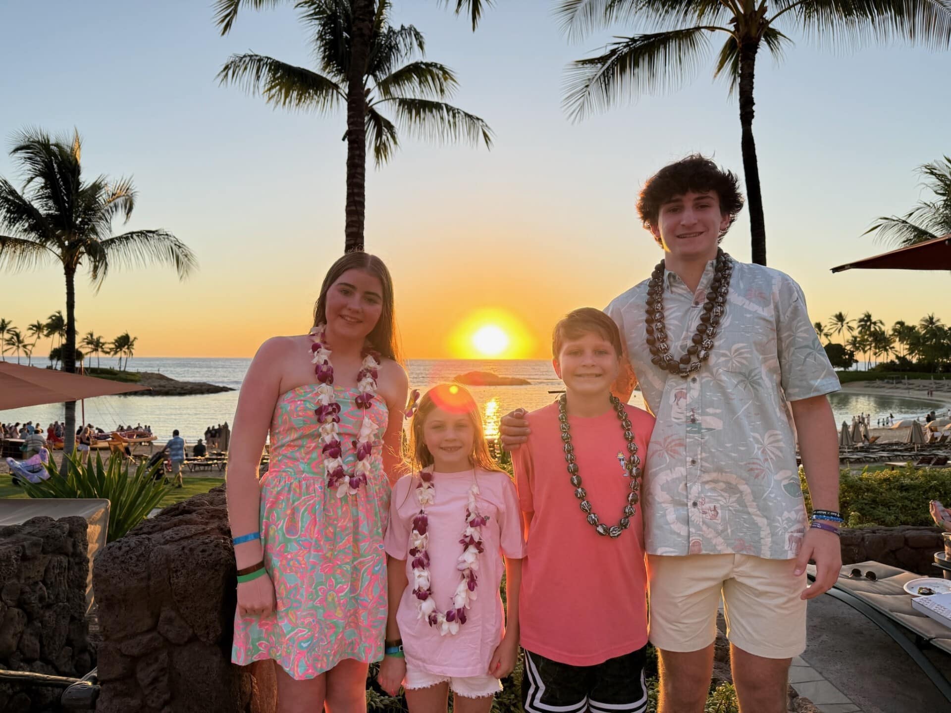 Wish Kid Grace with her siblings in Hawaii